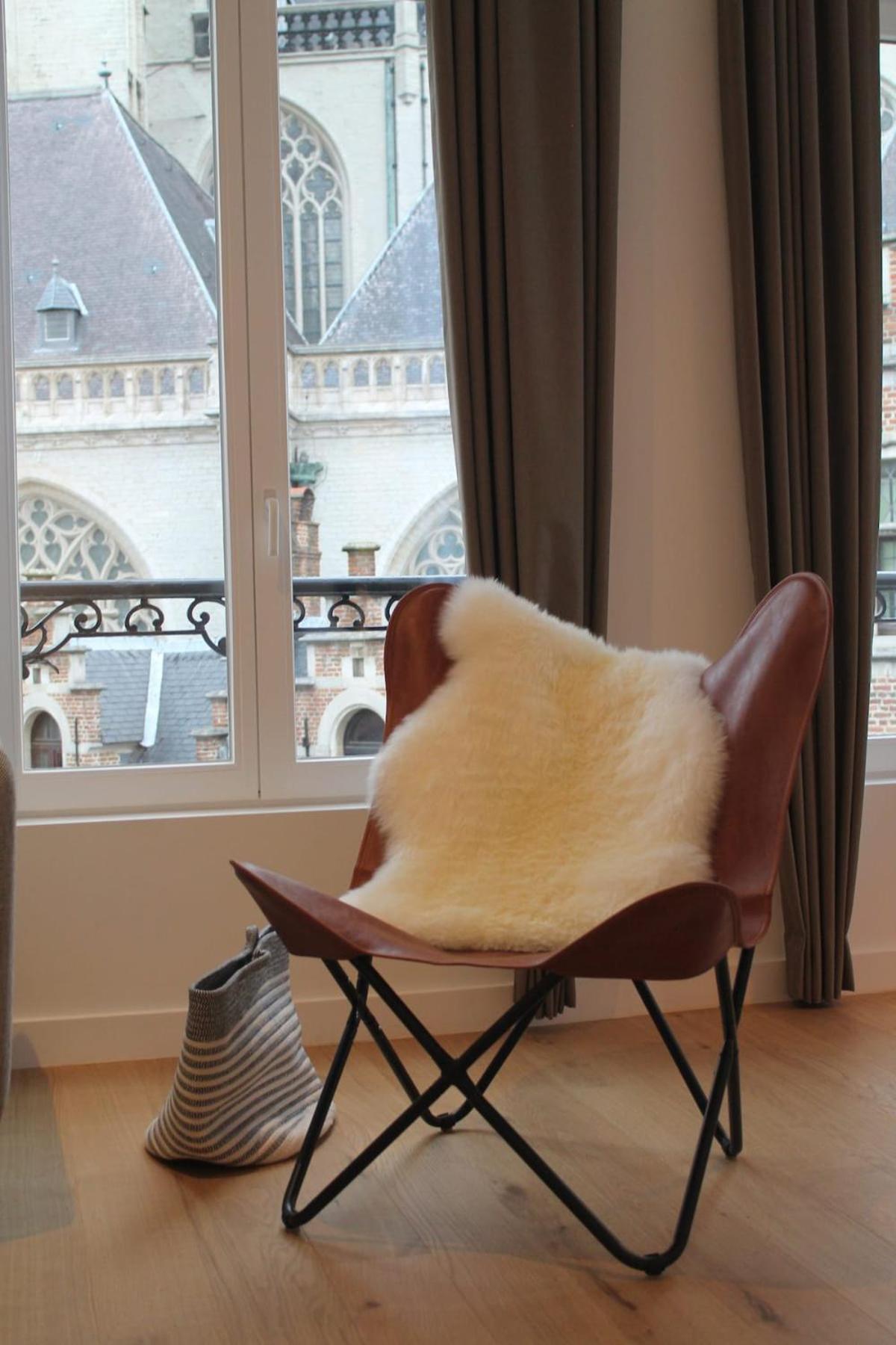 Charming With Cathedral View In On The 2th Floor *