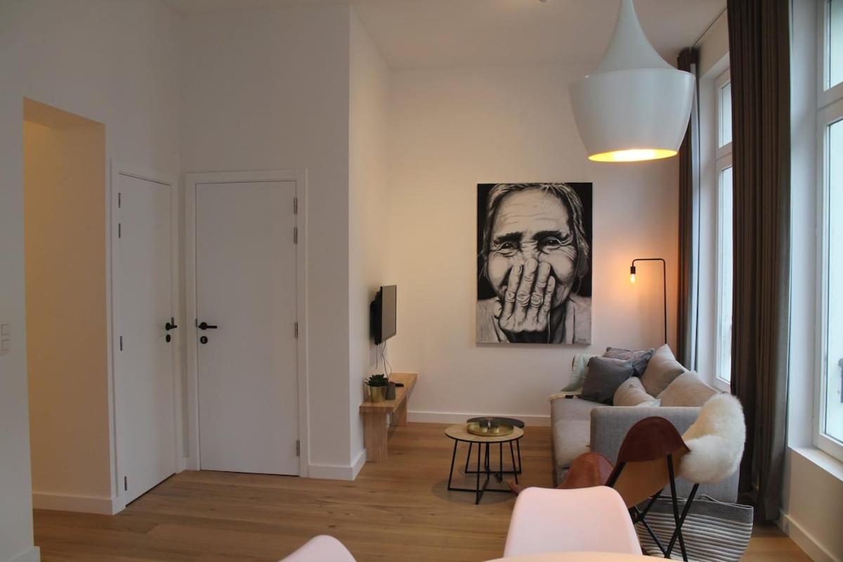 Charming With Cathedral View In On The 2th Floor Apartment