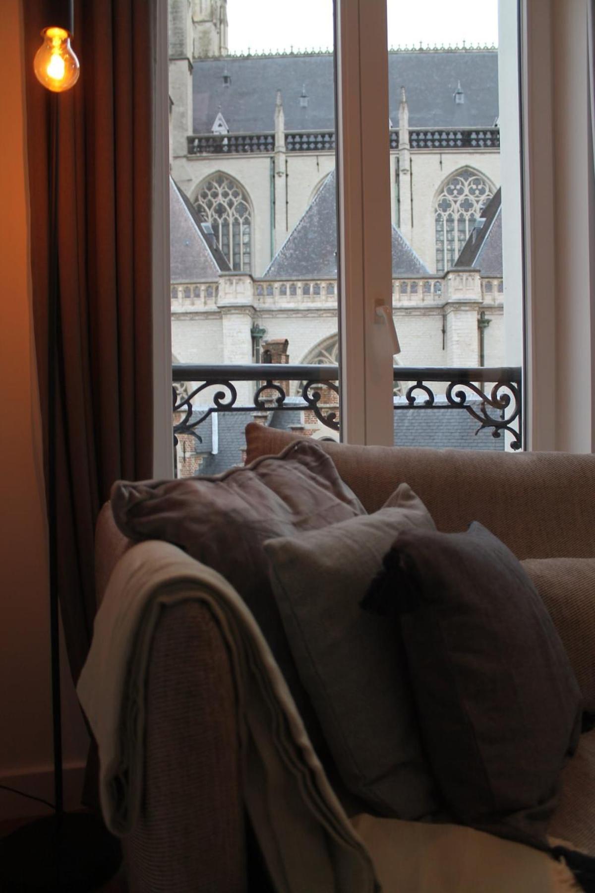 Apartment Charming With Cathedral View In On The 2th Floor Antwerpen